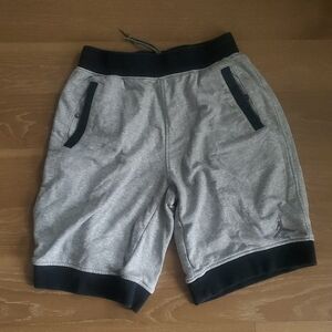 Jordan Gray Black 2015 Terry Fleece Shorts Size Large 642453 066 Nike 11" Inseam